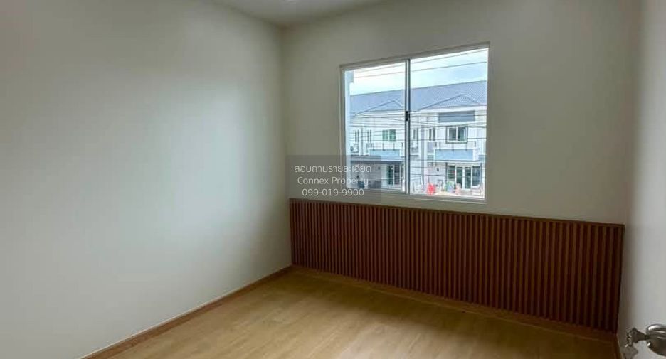 Casa adosada en venta de 3 habitaciones en Nong Khaem, Bangkok