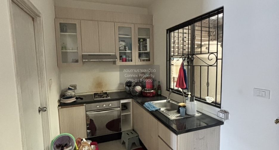 Reihenhaus zum Kauf mit 3 Zimmer in Chom Thong, Bangkok