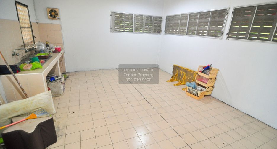 Casa adosada en venta de 3 habitaciones en Bang Khen, Bangkok
