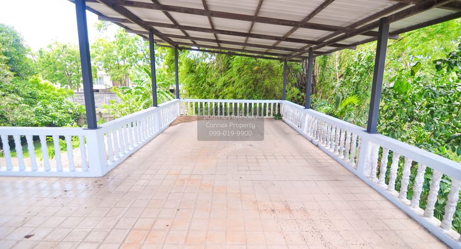 Casa adosada en venta de 3 habitaciones en Bang Khen, Bangkok