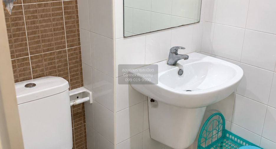 For sale 3 ベッドルーム townhouse in Sam Phran, Nakhon Pathom