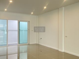 For sale 3 ベッドルーム townhouse in Lam Luk Ka, Pathum Thani