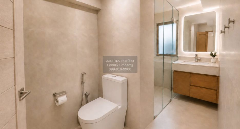 For sale 2 bedrooms condo in Phaya Thai, Bangkok