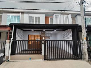 Reihenhaus zum Kauf mit 3 Zimmer in Bang Yai, Nonthaburi