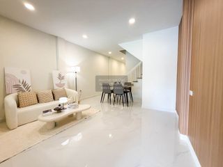 Casa adosada en venta de 2 habitaciones en Mueang Nonthaburi, Nonthaburi