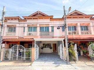 Casa adosada en venta de 2 habitaciones en Mueang Nonthaburi, Nonthaburi