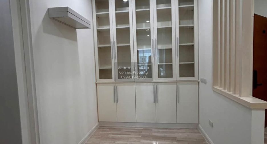 For sale 3 bedrooms condo in Chatuchak, Bangkok