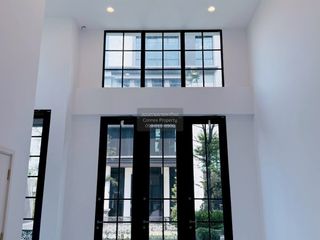 Casa adosada en venta de 3 habitaciones en Lat Phrao, Bangkok