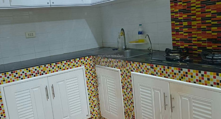 For sale 2 bedrooms townhouse in Phra Samut Chedi, Samut Prakan