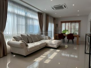 À vendre 4 chambres maison à Mueang Chon Buri, Chonburi