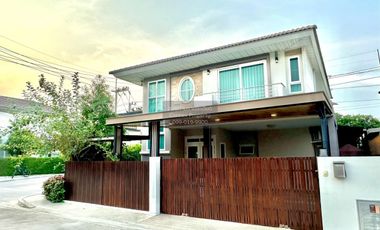 À vendre 4 chambres maison à Mueang Chon Buri, Chonburi