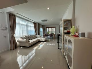 À vendre 4 chambres maison à Mueang Chon Buri, Chonburi
