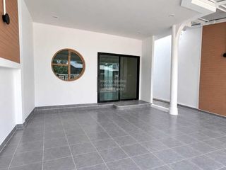 For sale 4 bedrooms house in Phasi Charoen, Bangkok