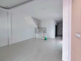 For sale 4 bedrooms house in Phasi Charoen, Bangkok