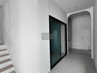 For sale 4 bedrooms house in Phasi Charoen, Bangkok