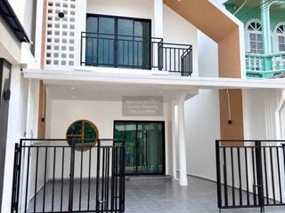 For sale 4 bedrooms house in Phasi Charoen, Bangkok