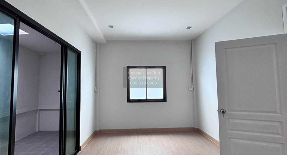 For sale 4 bedrooms house in Phasi Charoen, Bangkok