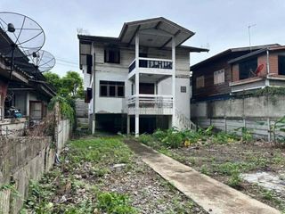 For sale 4 ベッドルーム house in Chom Thong, Bangkok