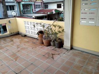Reihenhaus zum Kauf mit 2 Zimmer in Khlong Sam Wa, Bangkok