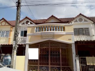Reihenhaus zum Kauf mit 2 Zimmer in Khlong Sam Wa, Bangkok