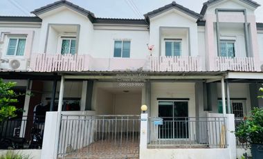 Casa adosada en venta de 3 habitaciones en Don Mueang, Bangkok