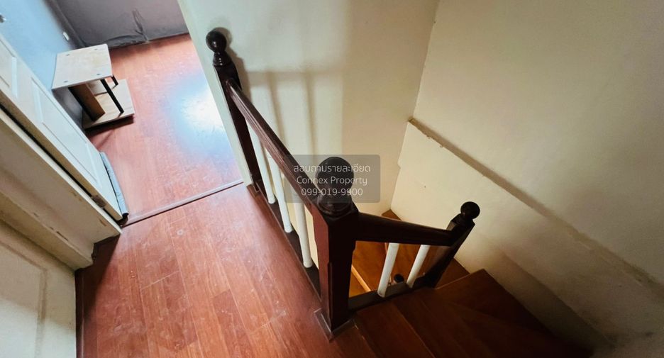 Casa adosada en venta de 3 habitaciones en Don Mueang, Bangkok