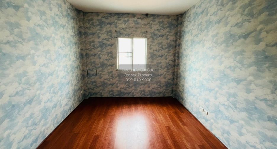 Casa adosada en venta de 3 habitaciones en Don Mueang, Bangkok