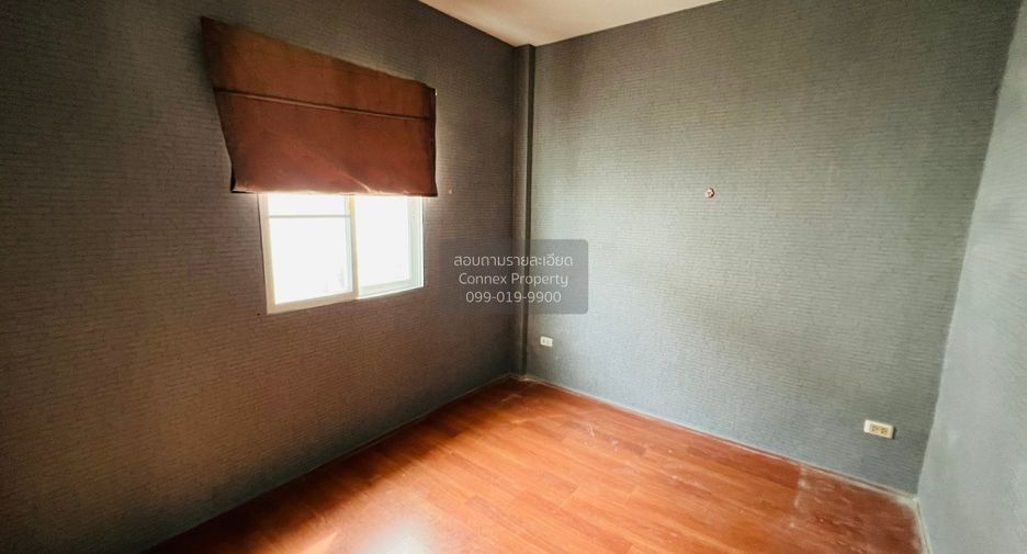 Casa adosada en venta de 3 habitaciones en Don Mueang, Bangkok