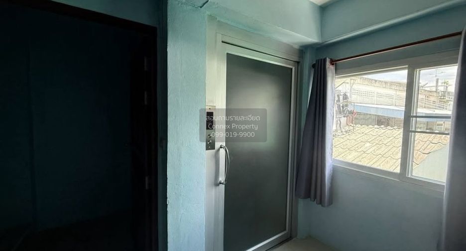 出售 4 卧室 商业空间 在 Ban Phaeo, Samut Sakhon