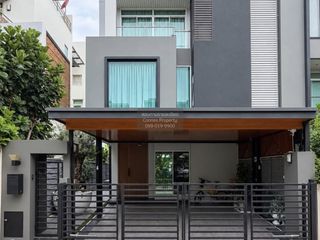 For sale 3 ベッドルーム house in Wang Thonglang, Bangkok