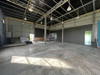 Haus zum Kauf mit 1 Zimmer in Lam Luk Ka, Pathum Thani