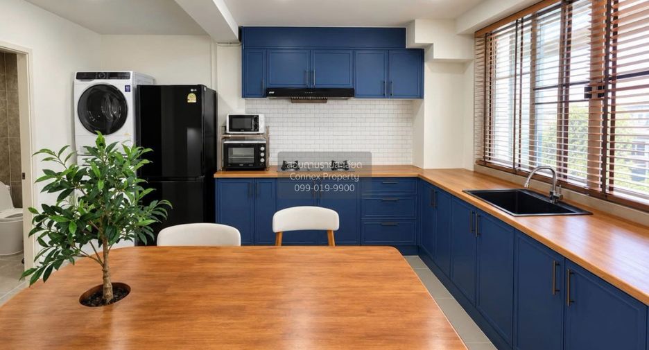 Casa adosada en venta de 3 habitaciones en Huai Khwang, Bangkok