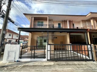 For sale 4 ベッドルーム townhouse in Thalang, Phuket