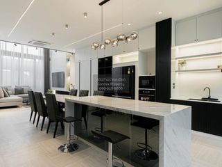 For sale 3 bedrooms retail Space in Chatuchak, Bangkok