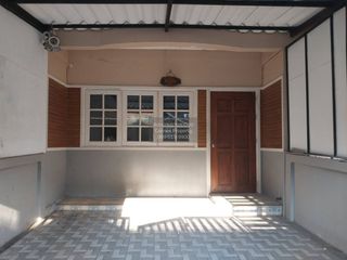 Casa adosada en venta de 2 habitaciones en Nong Chok, Bangkok