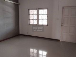 Casa adosada en venta de 2 habitaciones en Nong Chok, Bangkok
