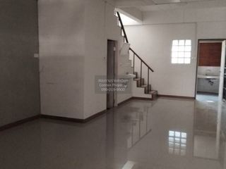 Casa adosada en venta de 2 habitaciones en Nong Chok, Bangkok