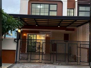 出售 4 卧室 联排别墅 在 Lam Luk Ka, Pathum Thani