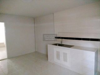 出售 2 卧室 联排别墅 在 Lam Luk Ka, Pathum Thani