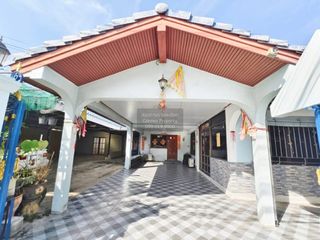 Haus zum Kauf mit 1 Zimmer in Khan Na Yao, Bangkok