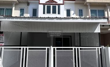 For sale 3 ベッドルーム townhouse in Phutthamonthon, Nakhon Pathom