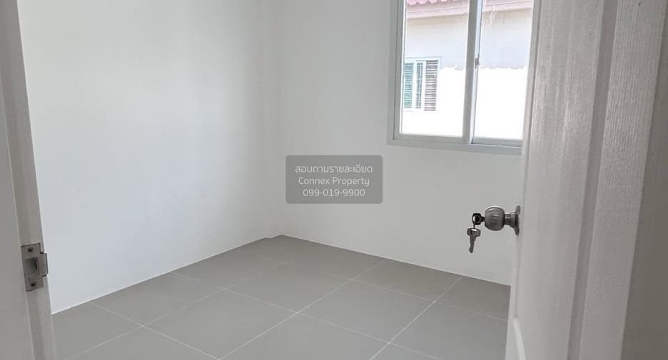 Casa adosada en venta de 3 habitaciones en Phutthamonthon, Nakhon Pathom
