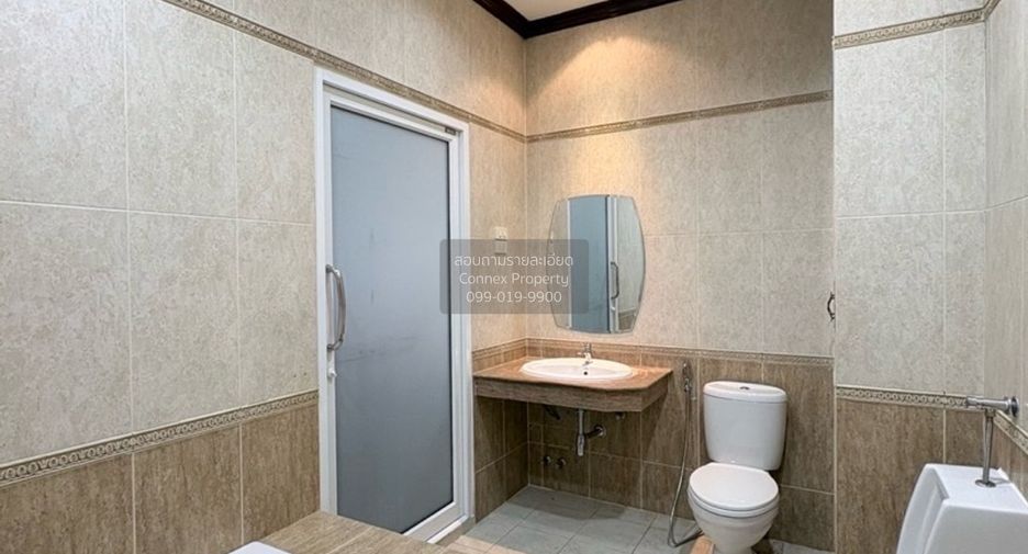 Casa adosada en venta de 4 habitaciones en Bang Rak, Bangkok