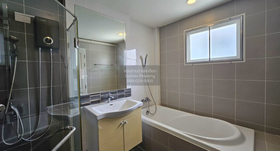 For sale 4 bedrooms house in Pak Kret, Nonthaburi