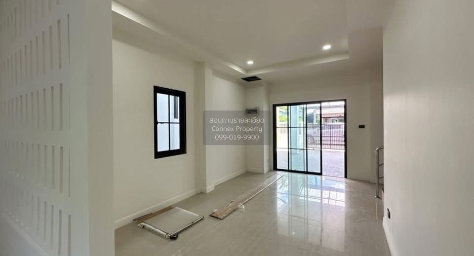 Reihenhaus zum Kauf mit 4 Zimmer in Mueang Phuket, Phuket