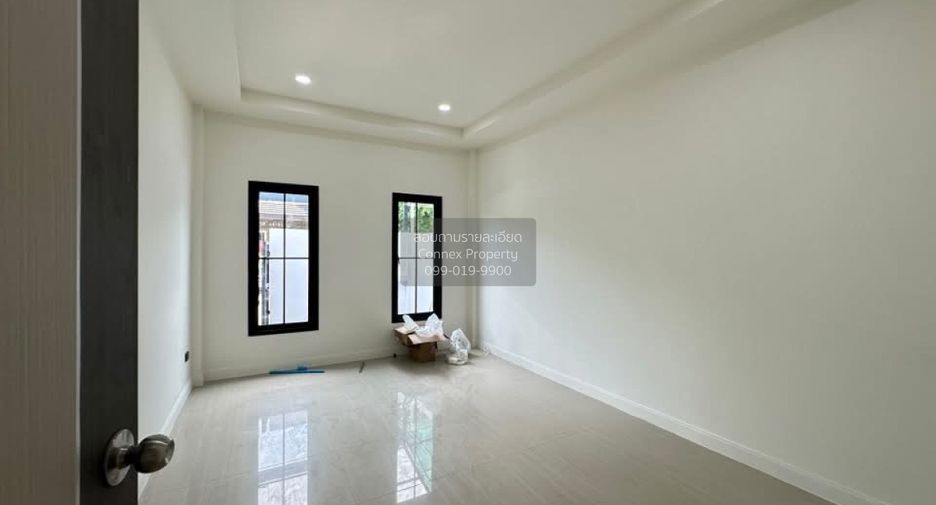 Reihenhaus zum Kauf mit 4 Zimmer in Mueang Phuket, Phuket