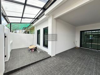 Reihenhaus zum Kauf mit 4 Zimmer in Mueang Phuket, Phuket