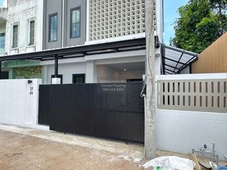 Reihenhaus zum Kauf mit 4 Zimmer in Mueang Phuket, Phuket