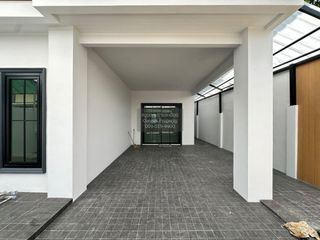 Reihenhaus zum Kauf mit 4 Zimmer in Mueang Phuket, Phuket