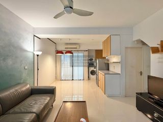 Casa adosada en venta de 3 habitaciones en Bang Khun Thian, Bangkok